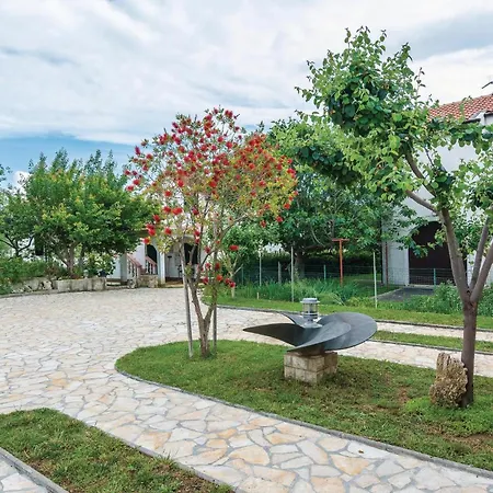 Holiday home 2 Bedroom Stunning Home In Privlaka
